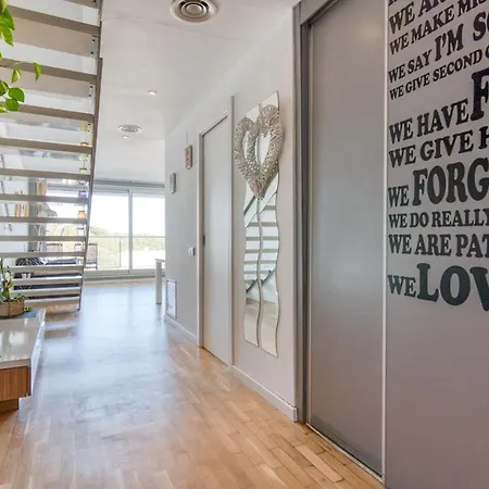 Apartament Dúplex Blaumar By Hauzify Appartement *