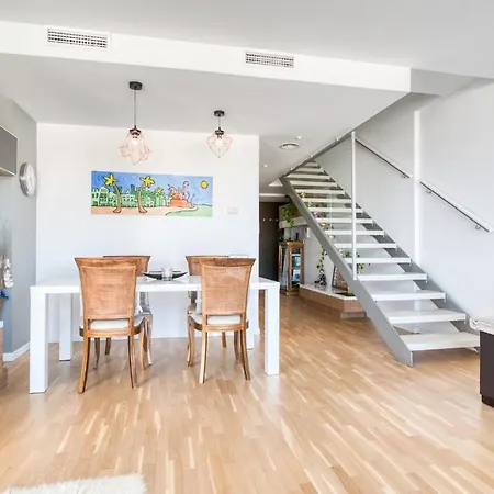 Apartament Dúplex Blaumar By Hauzify *